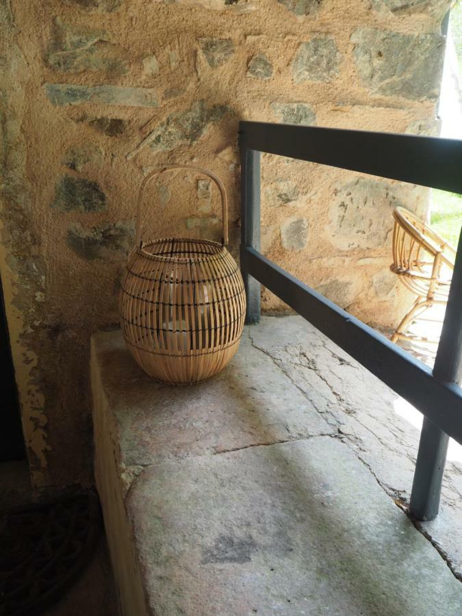 Le Chatel En Beaujolais Valsonne Kültér fotó