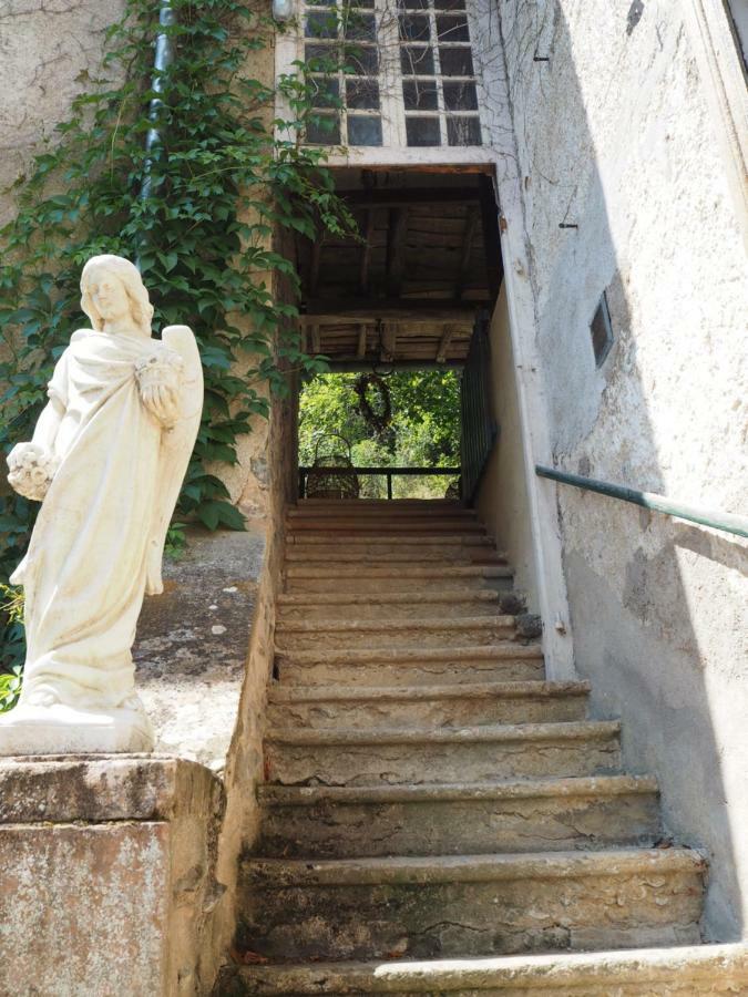 Le Chatel En Beaujolais Valsonne Kültér fotó