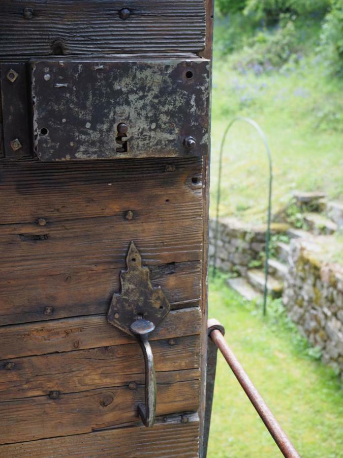 Le Chatel En Beaujolais Valsonne Kültér fotó